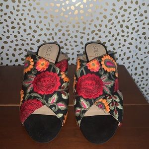 Floral Paisley Embroidered Shoes